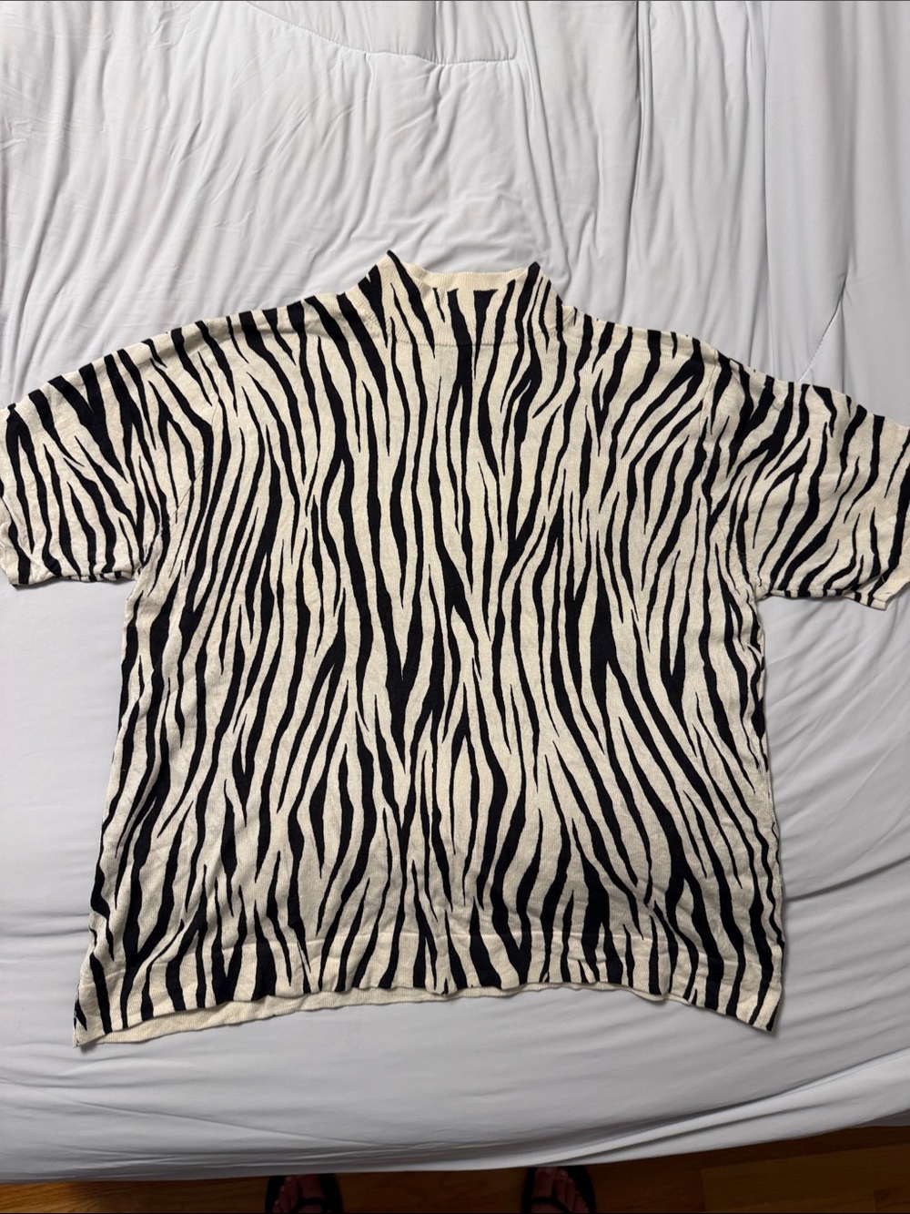 Women’s Zebra-Stripe Short Sleeve Top - Cream & Black